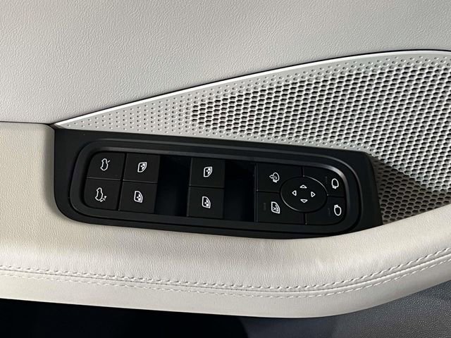 New 2026 Porsche Macan 4 Electric AWD/4WD image 37