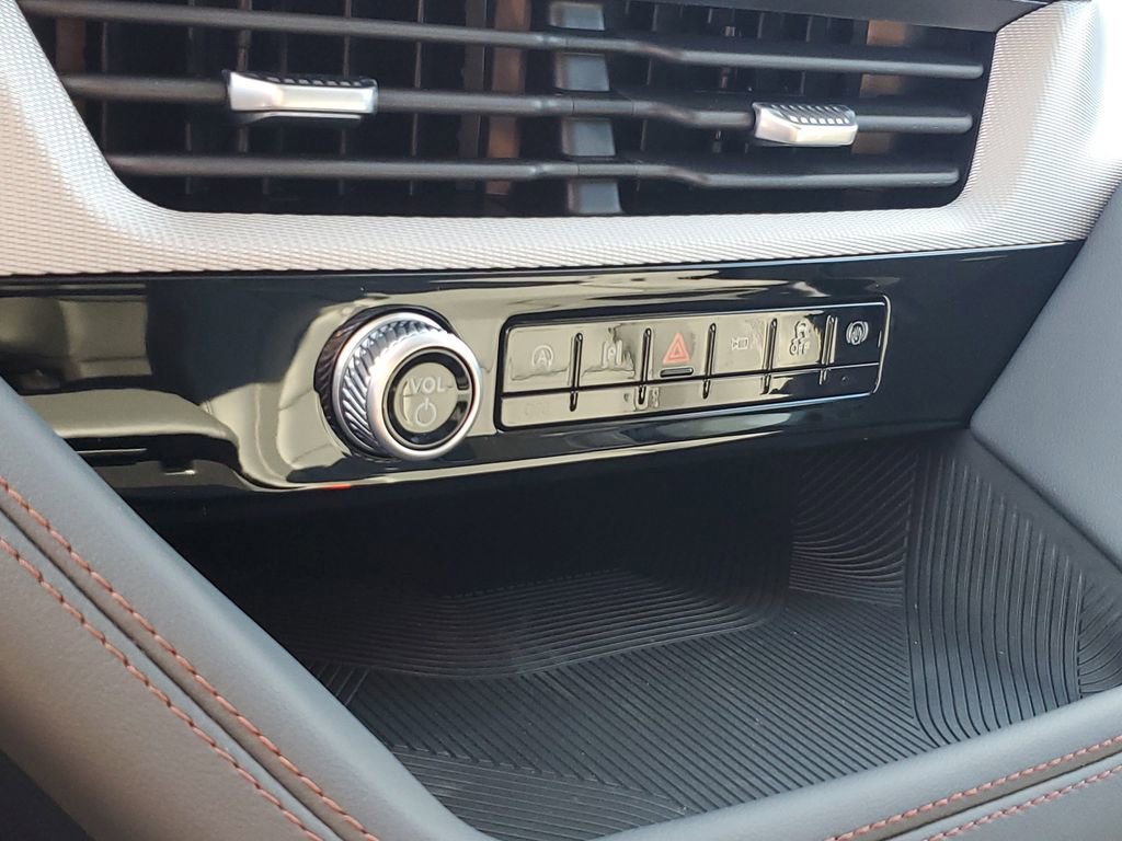 New 2025 Ford Explorer Active image 27
