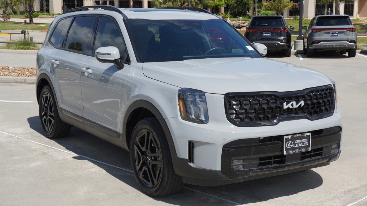 Used 2024 Kia Telluride SX X-Line image 3