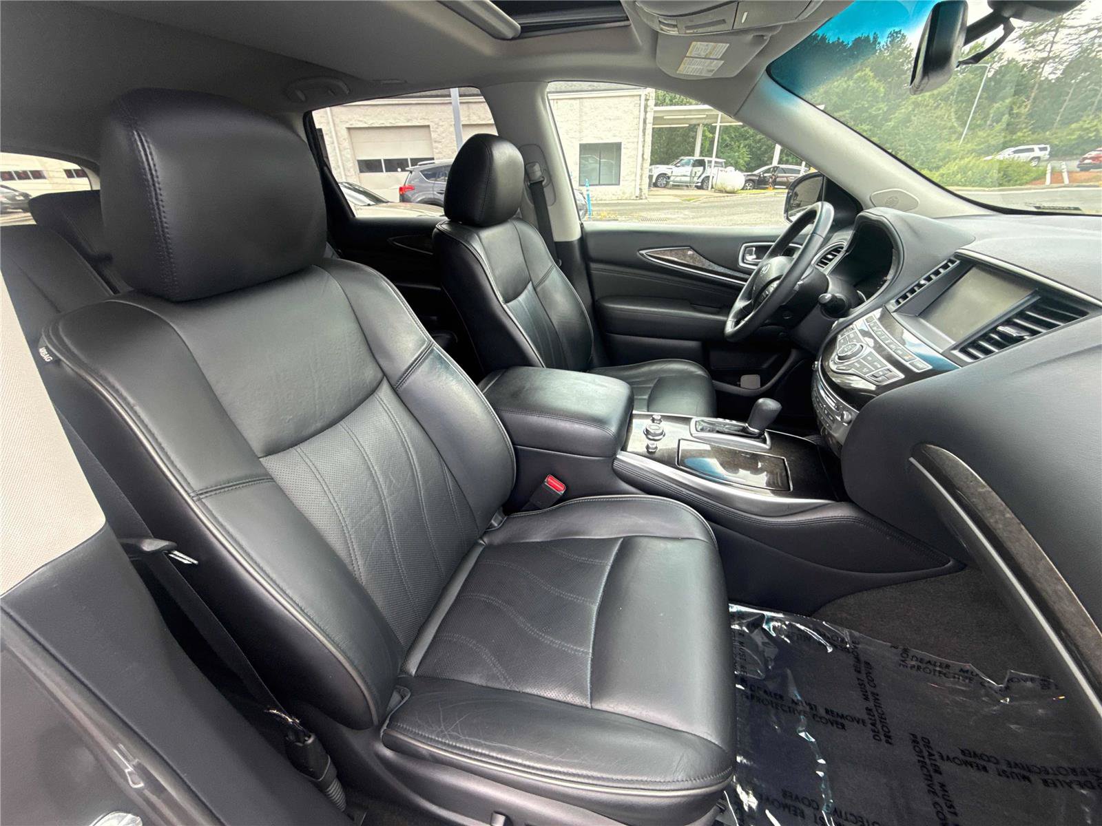 Used 2015 INFINITI QX60 FWD w/ Premium Plus Package image 29
