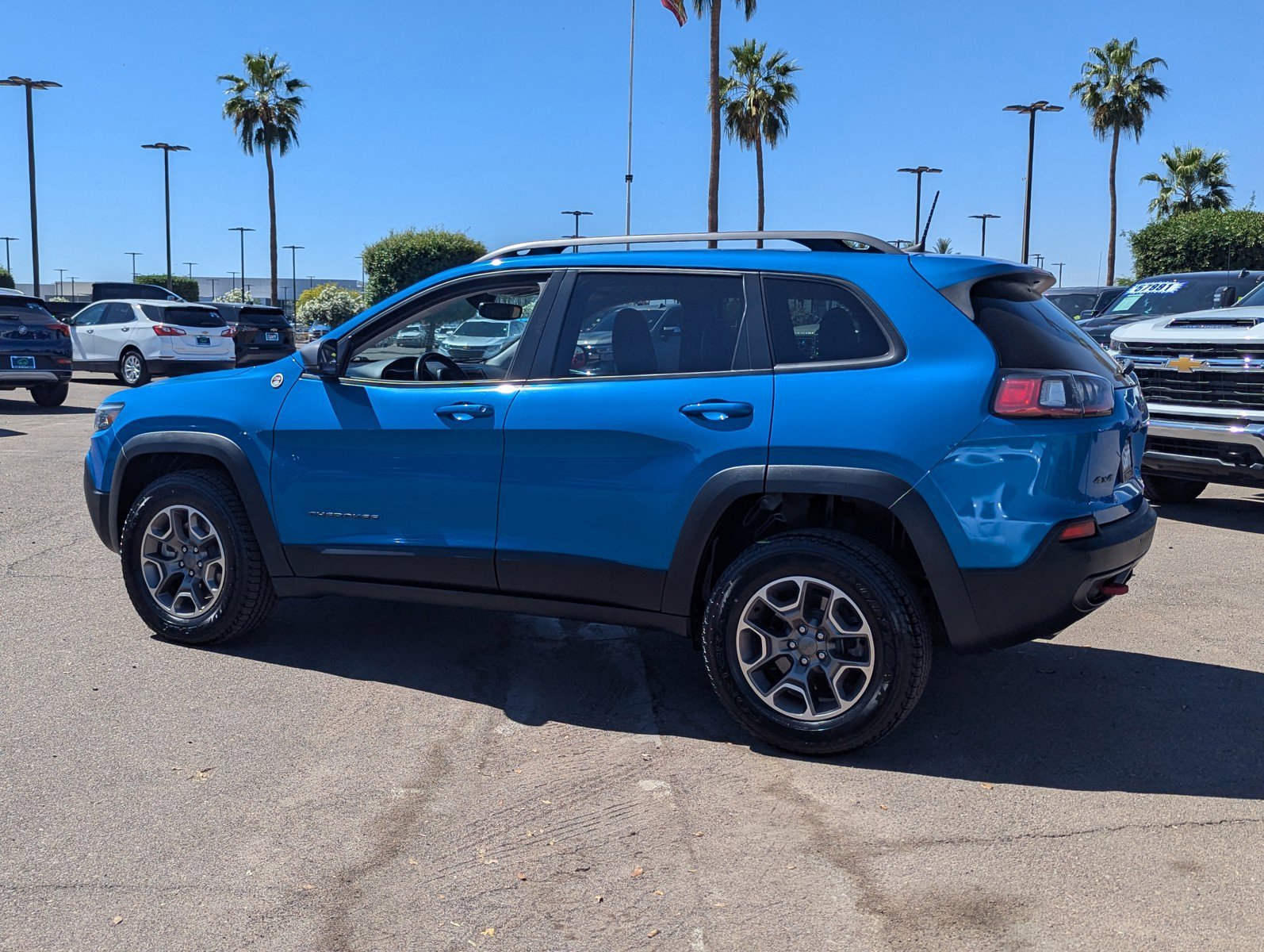 Used 2020 Jeep Cherokee Trailhawk w/ Cold Weather Group image 3