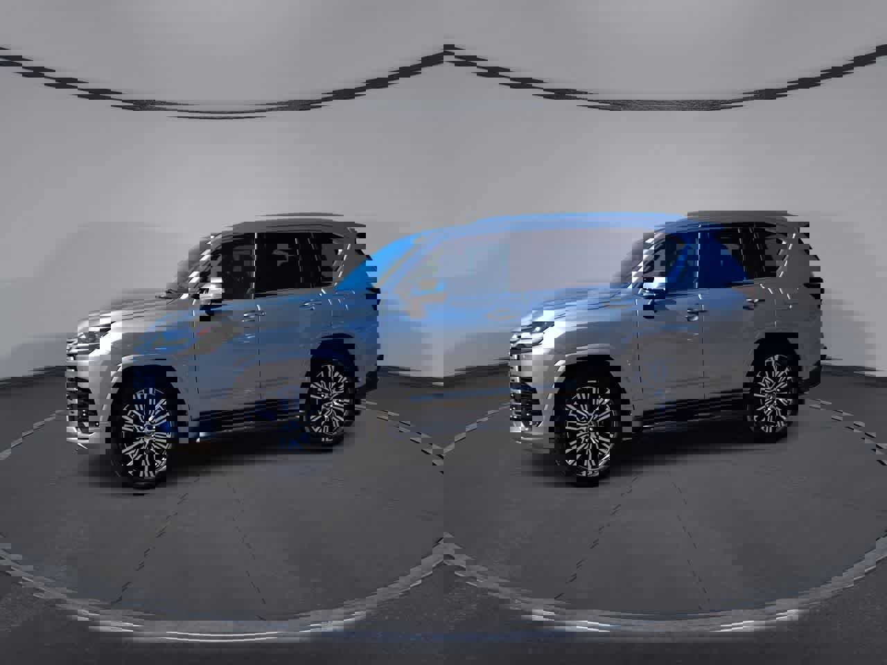 Used 2025 Lexus LX 600 4WD w/ Accessory Package (2T) image 4