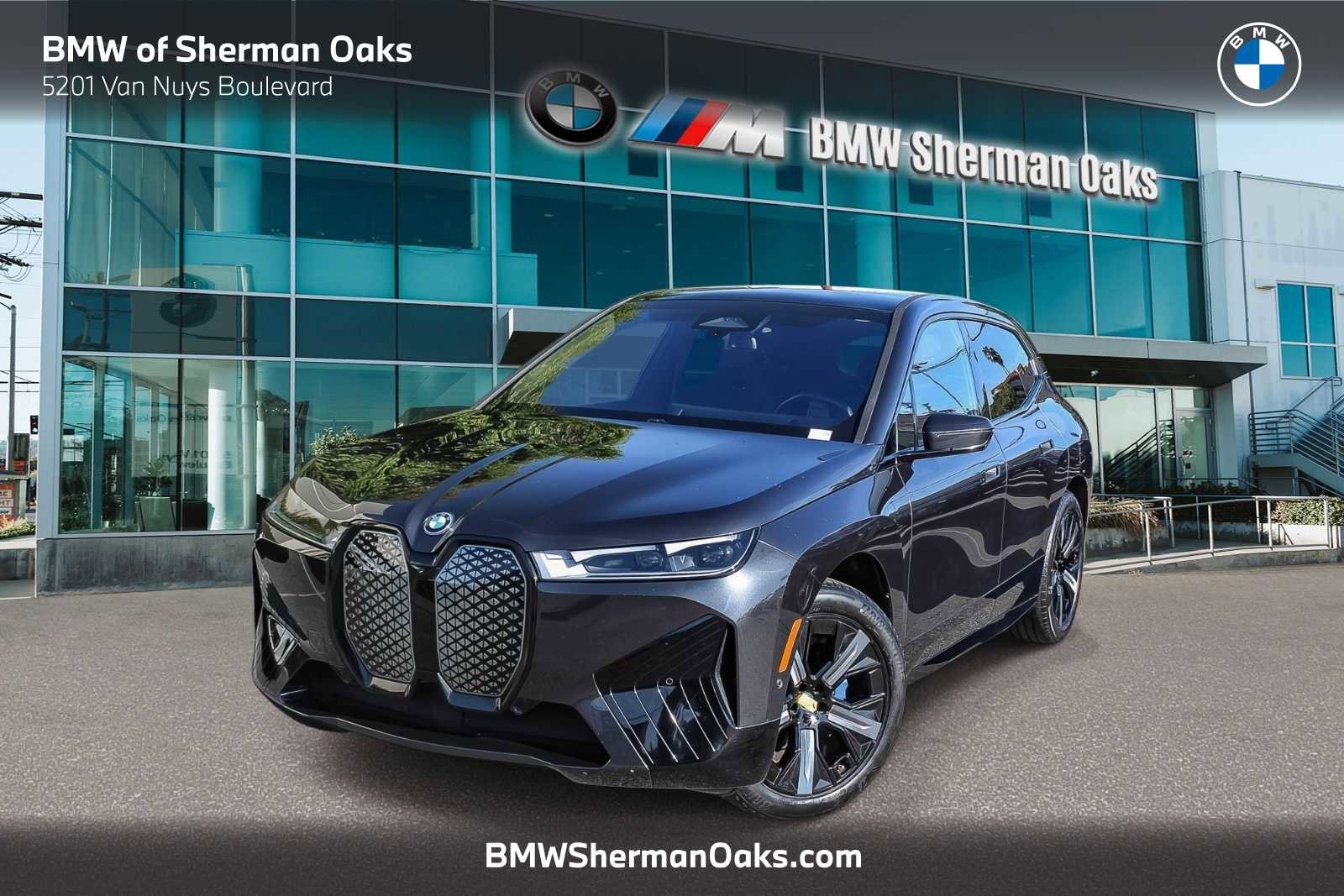 Certified 2023 BMW iX xDrive50 w/ Sport Package AWD/4WD image 1