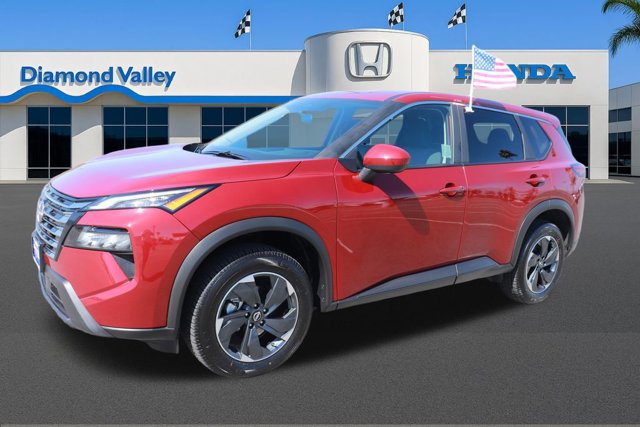 Used 2025 Nissan Rogue SV image 3