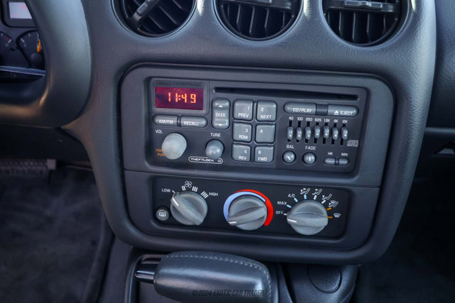 Used 1997 Pontiac Firebird Coupe w/ Opt Pkg image 33