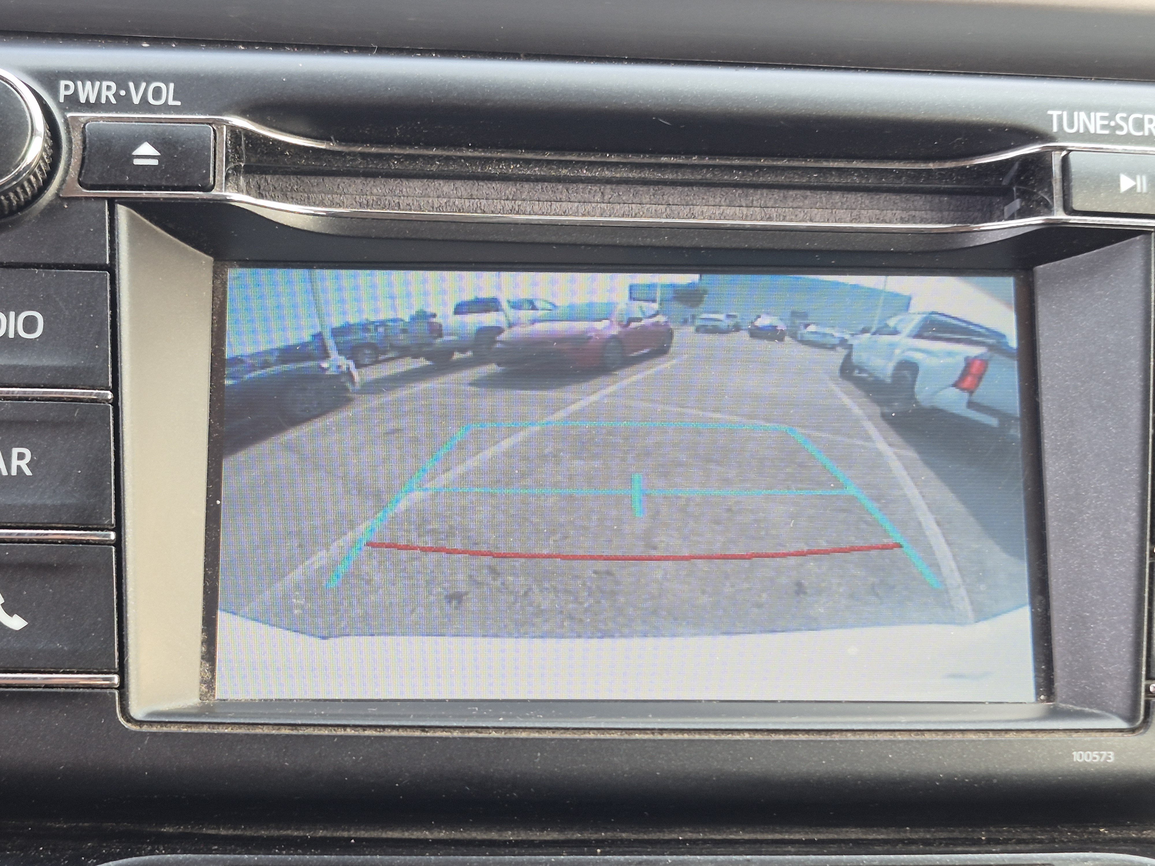 Used 2018 Toyota RAV4 LE w/ Carpet Mat Package AWD/4WD image 28