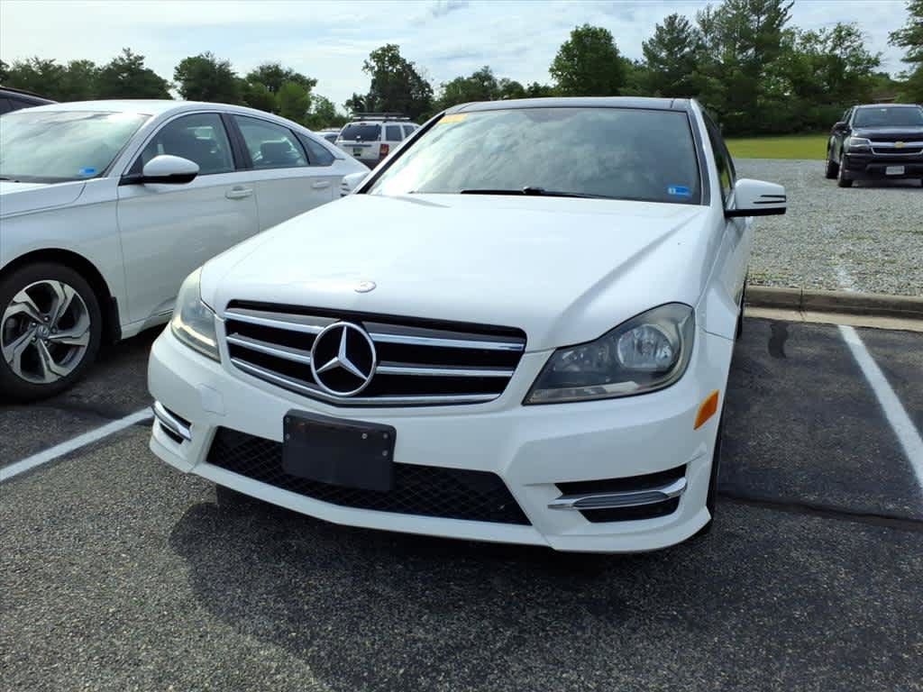 Used 2014 Mercedes-Benz C 300 4MATIC Sedan image 4