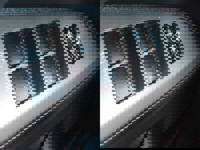 Used 2010 Toyota Land Cruiser image 25