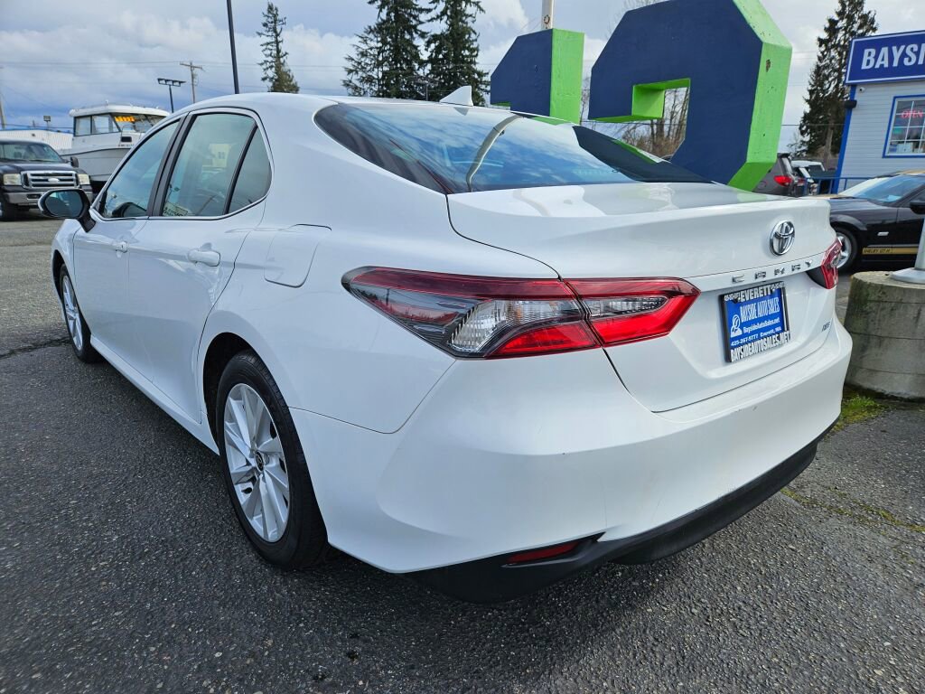 Used 2024 Toyota Camry LE FWD image 3