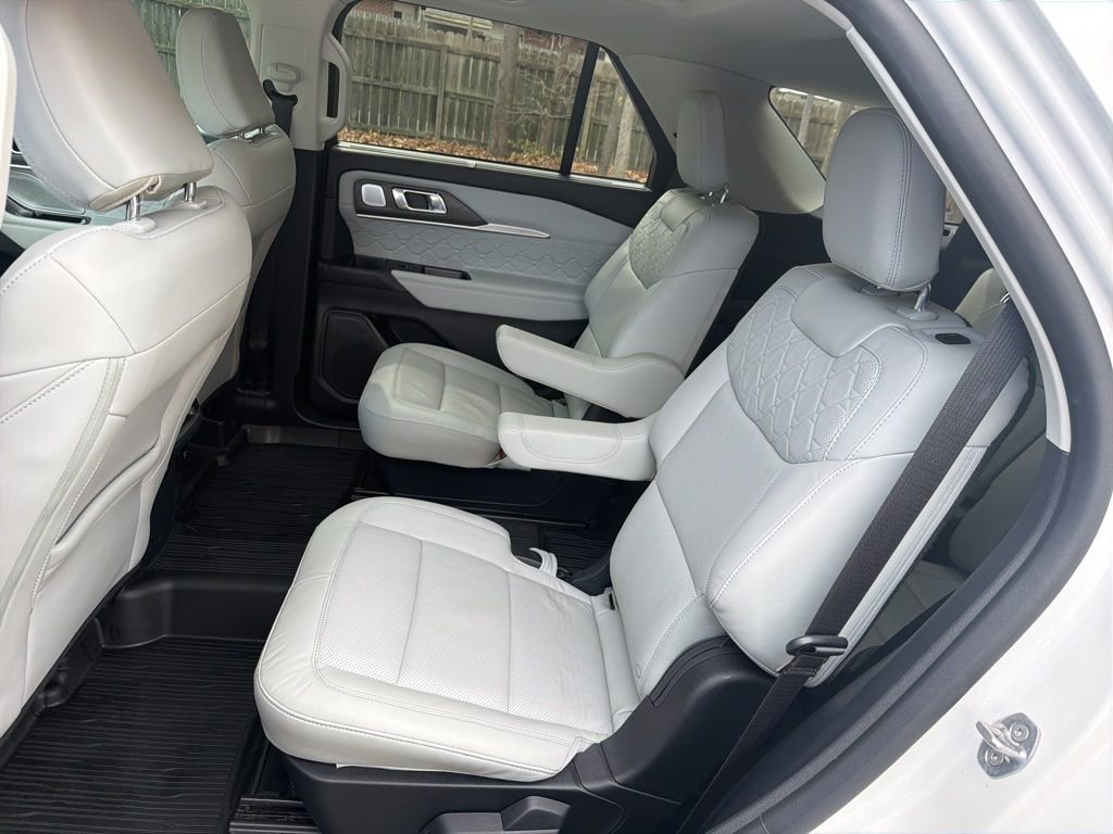 Used 2025 Ford Explorer Platinum w/ Ultimate Package image 26