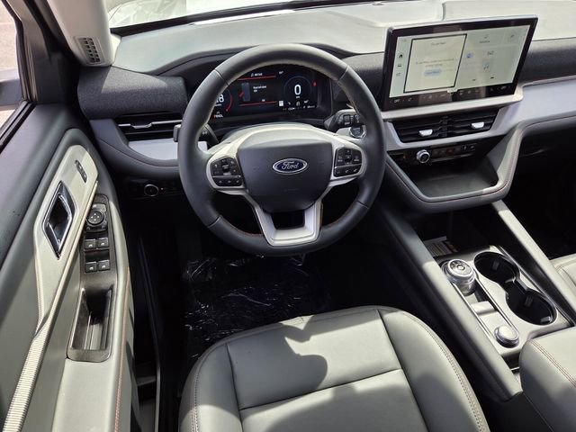 New 2026 Ford Explorer Active RWD image 6