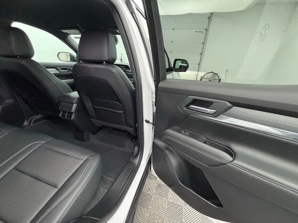 New 2026 GMC Terrain Elevation w/ Elevation Premium Package image 38