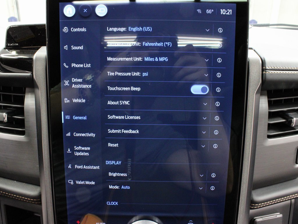 Used 2024 Ford Expedition Platinum image 25