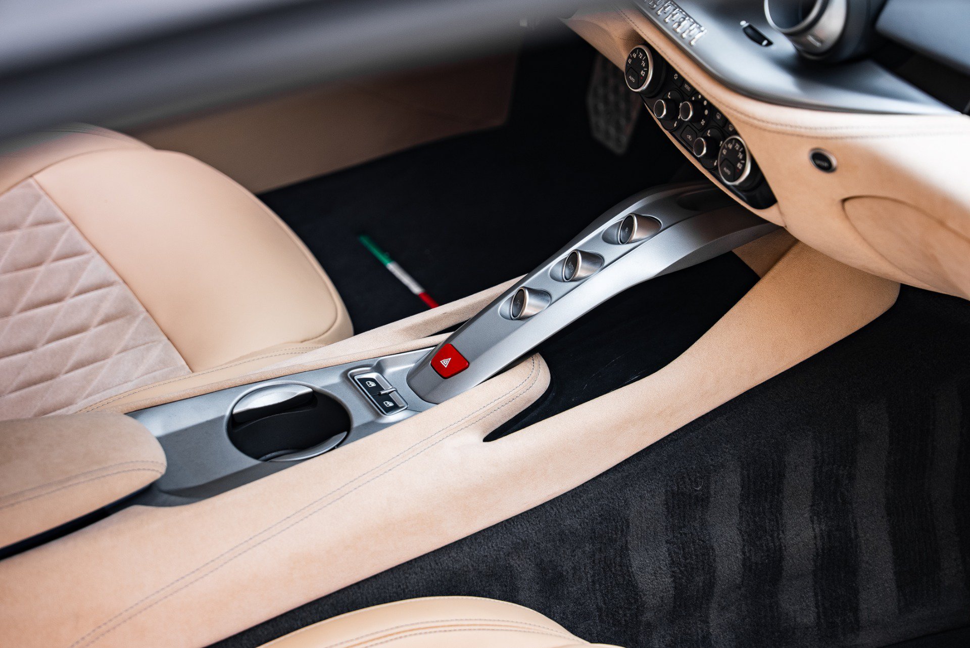 Used 2016 Ferrari F12 Berlinetta RWD image 31