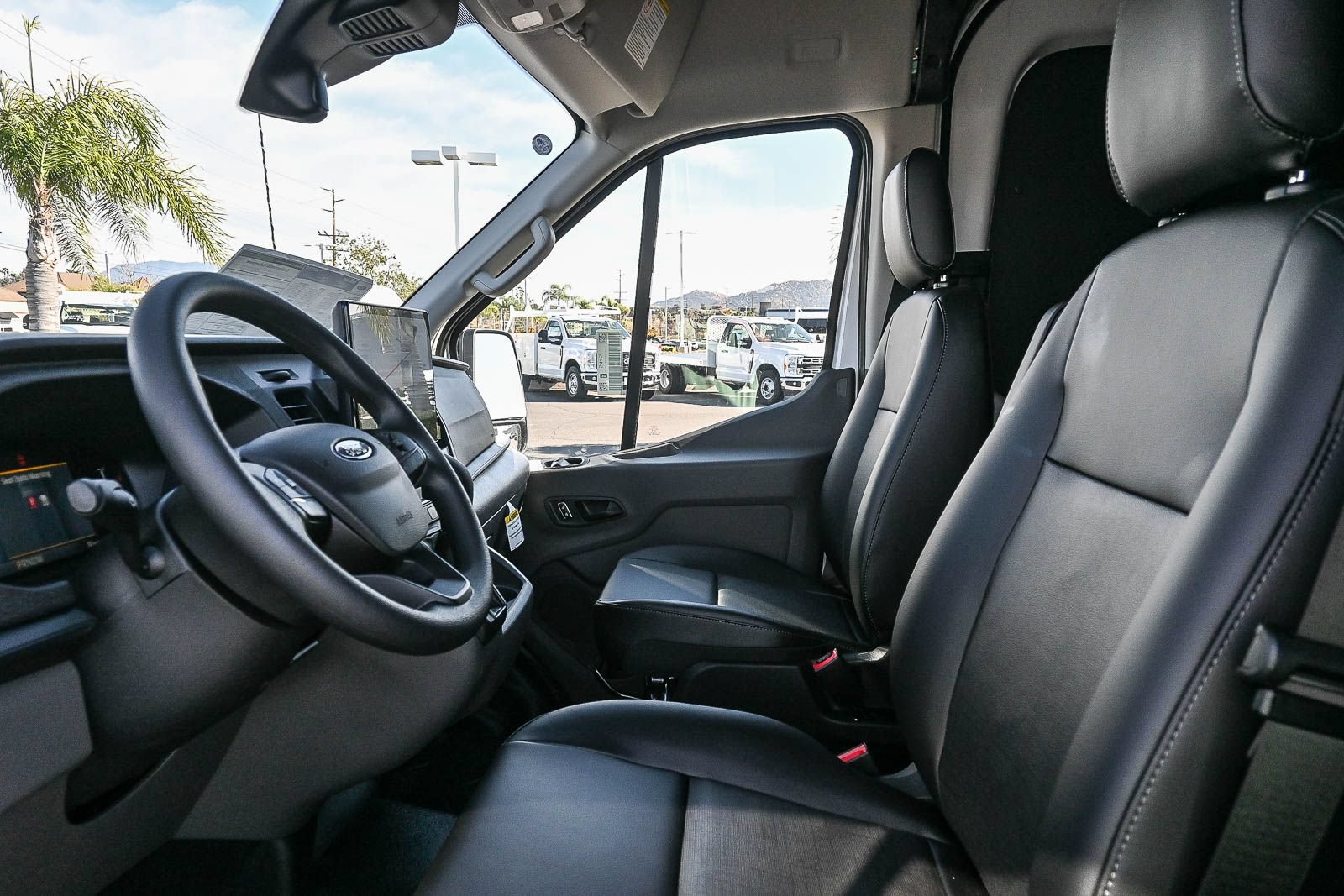 New 2026 Ford Transit 250 148 Medium Roof w/ Load Area Protection Package RWD image 13