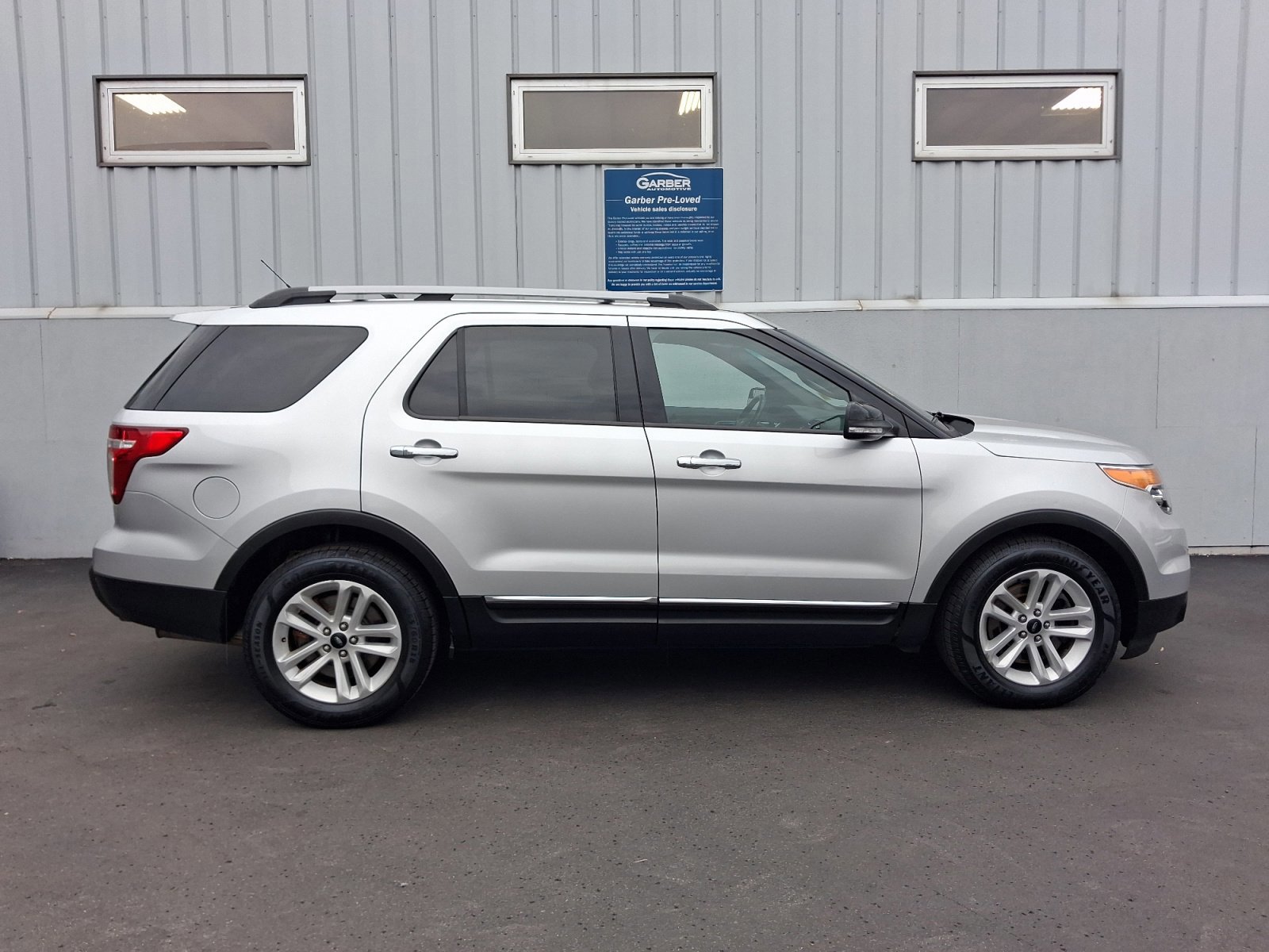 Used 2014 Ford Explorer XLT w/ Equipment Group 202A image 8