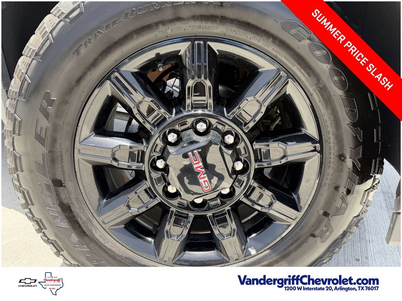 Certified 2025 GMC Sierra 2500 AT4 AWD/4WD image 9