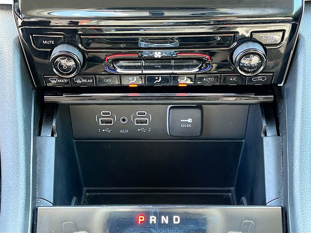 Used 2023 Jeep Grand Cherokee L Laredo image 17