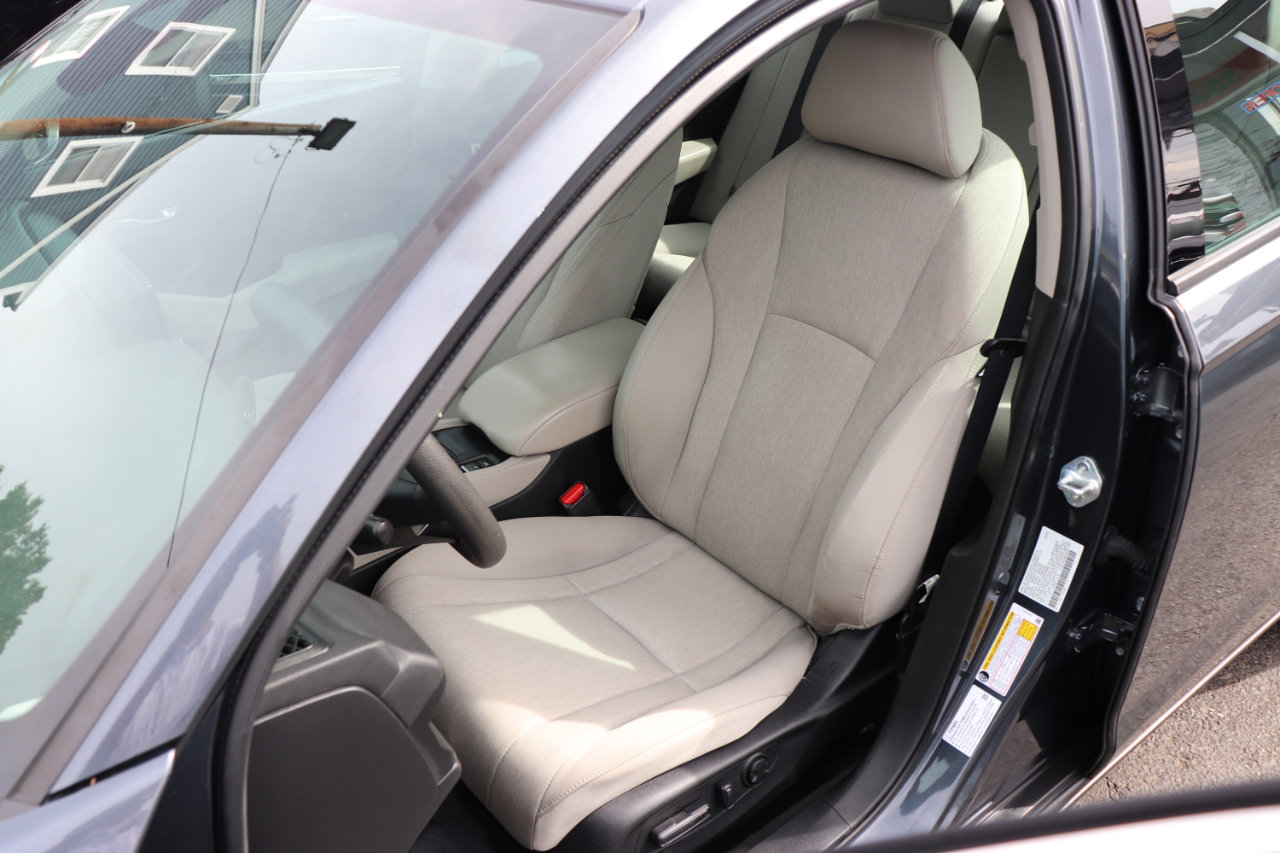 Used 2024 Honda Accord EX image 11