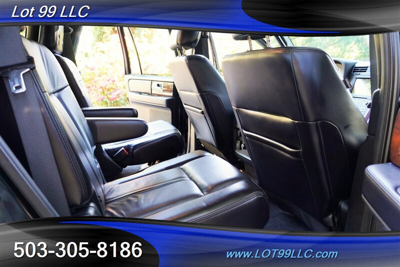 Used 2017 Lincoln Navigator Select AWD/4WD image 19