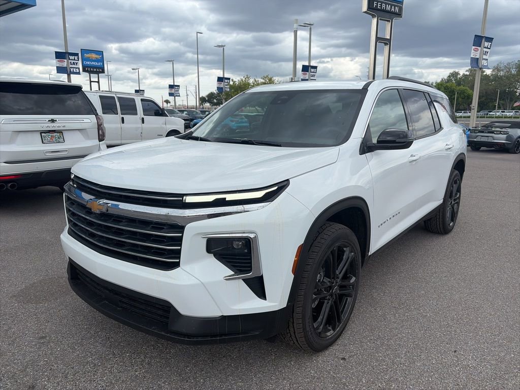 Certified 2026 Chevrolet Traverse LT FWD image 2