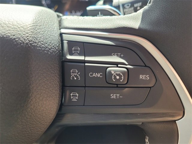 Used 2025 Jeep Grand Cherokee Altitude image 26