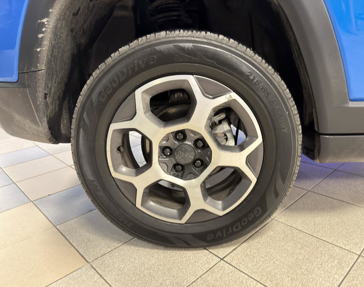 Used 2022 Jeep Compass Trailhawk w/ Trailhawk Elite Group AWD/4WD image 76