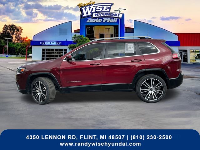 Used 2020 Jeep Cherokee Latitude Plus AWD/4WD image 5