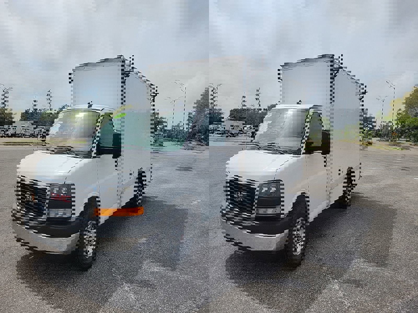 Used 2023 GMC Savana 3500 w/ Power Convenience Package image 2