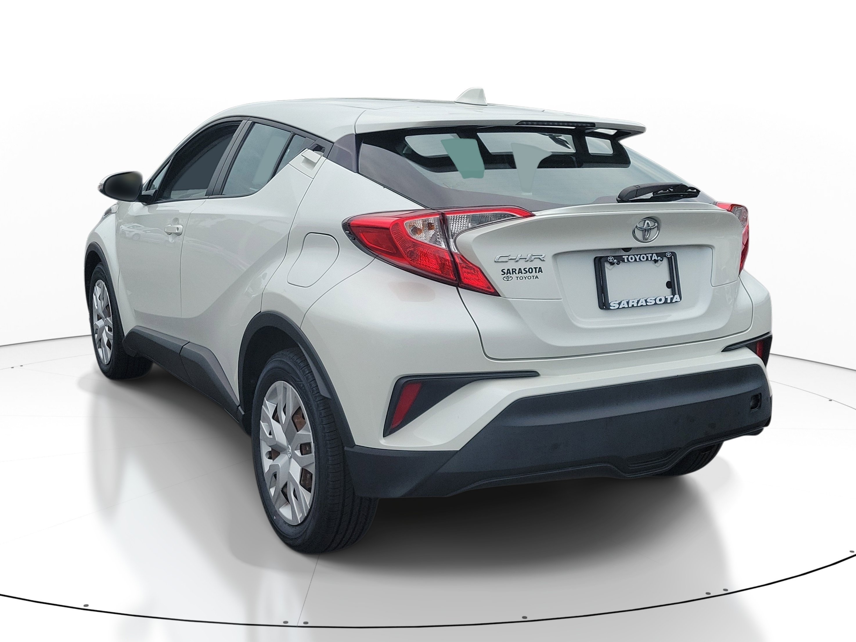 Used 2021 Toyota C-HR LE FWD image 4