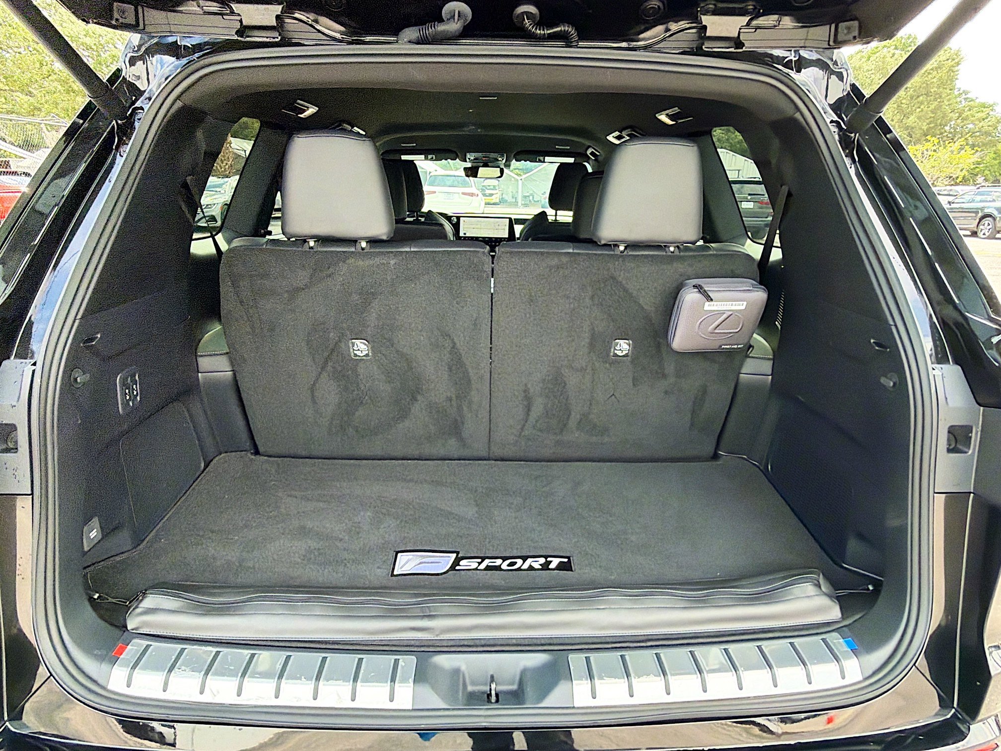 Used 2026 Lexus TX 500h AWD w/ Convenience Package image 11