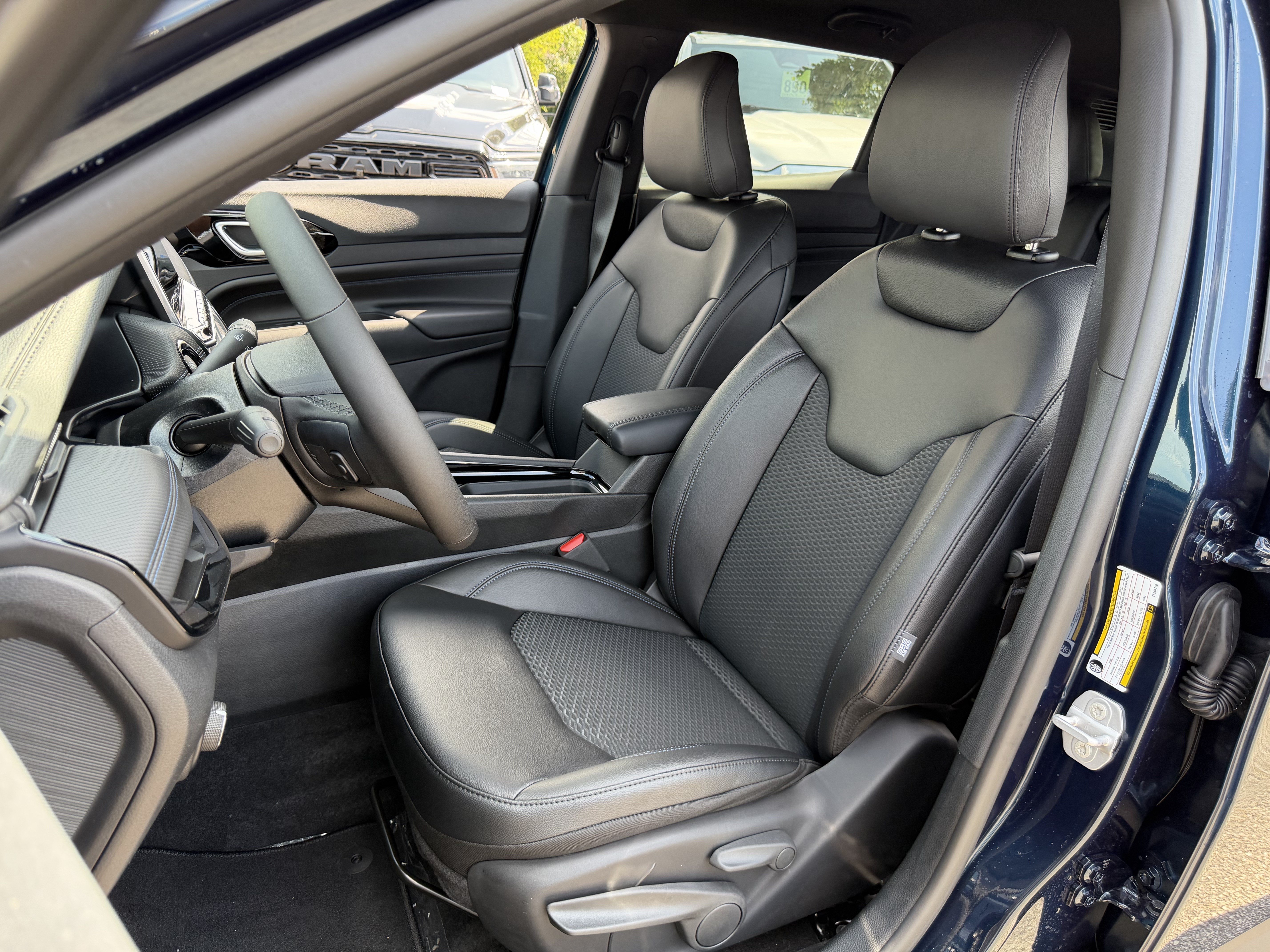 New 2026 Jeep Compass Latitude AWD/4WD image 16