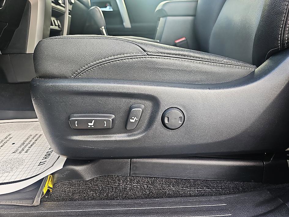 Used 2021 Toyota 4Runner SR5 Premium w/ Moonroof Package AWD/4WD image 13