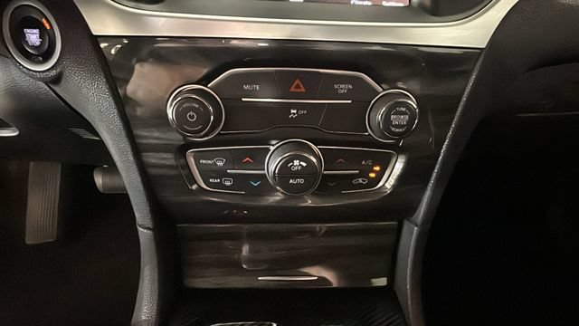 Used 2021 Chrysler 300 Touring w/ Sport Appearance Package RWD image 22