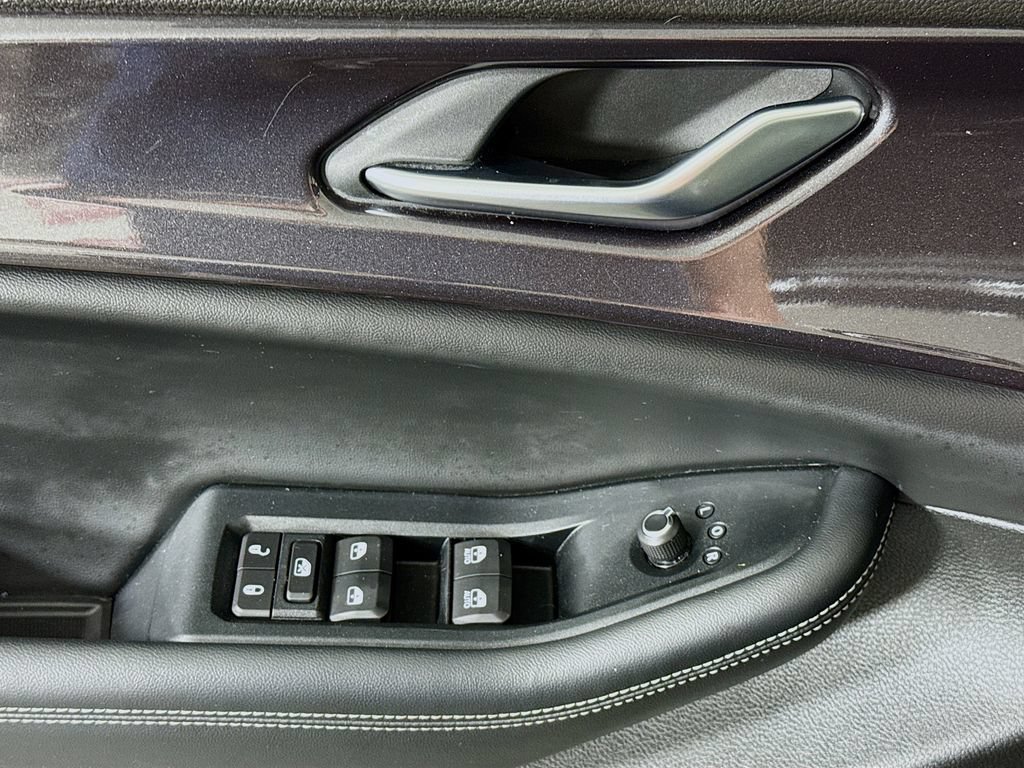 Used 2023 Jeep Grand Cherokee Altitude AWD/4WD image 24