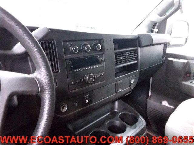 Used 2017 GMC Savana 2500 RWD image 12