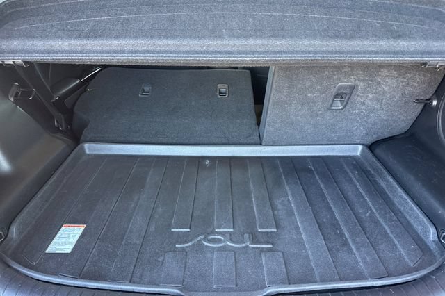 Used 2014 Kia Soul + w/ Audio Package FWD image 18