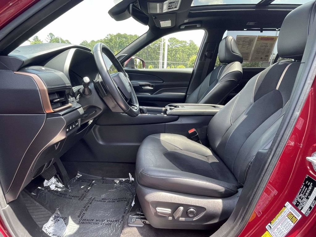 Used 2024 Toyota Grand Highlander AWD Hybrid image 24