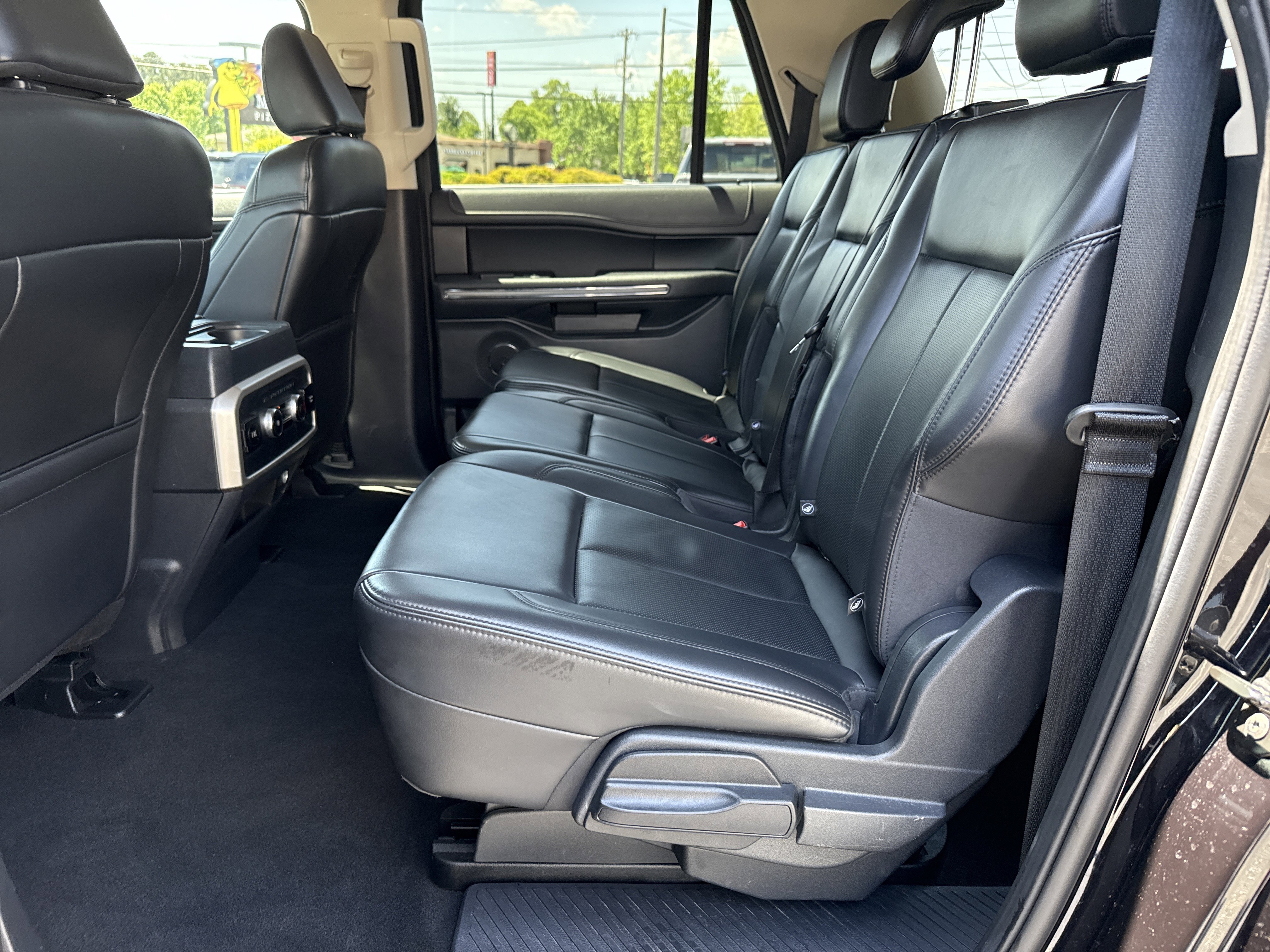 Used 2024 Ford Expedition Max XLT AWD/4WD image 30