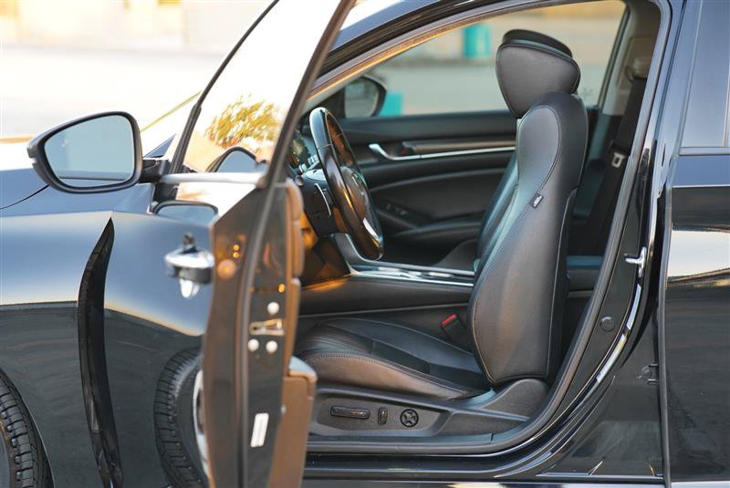 Used 2019 Honda Accord Touring image 38