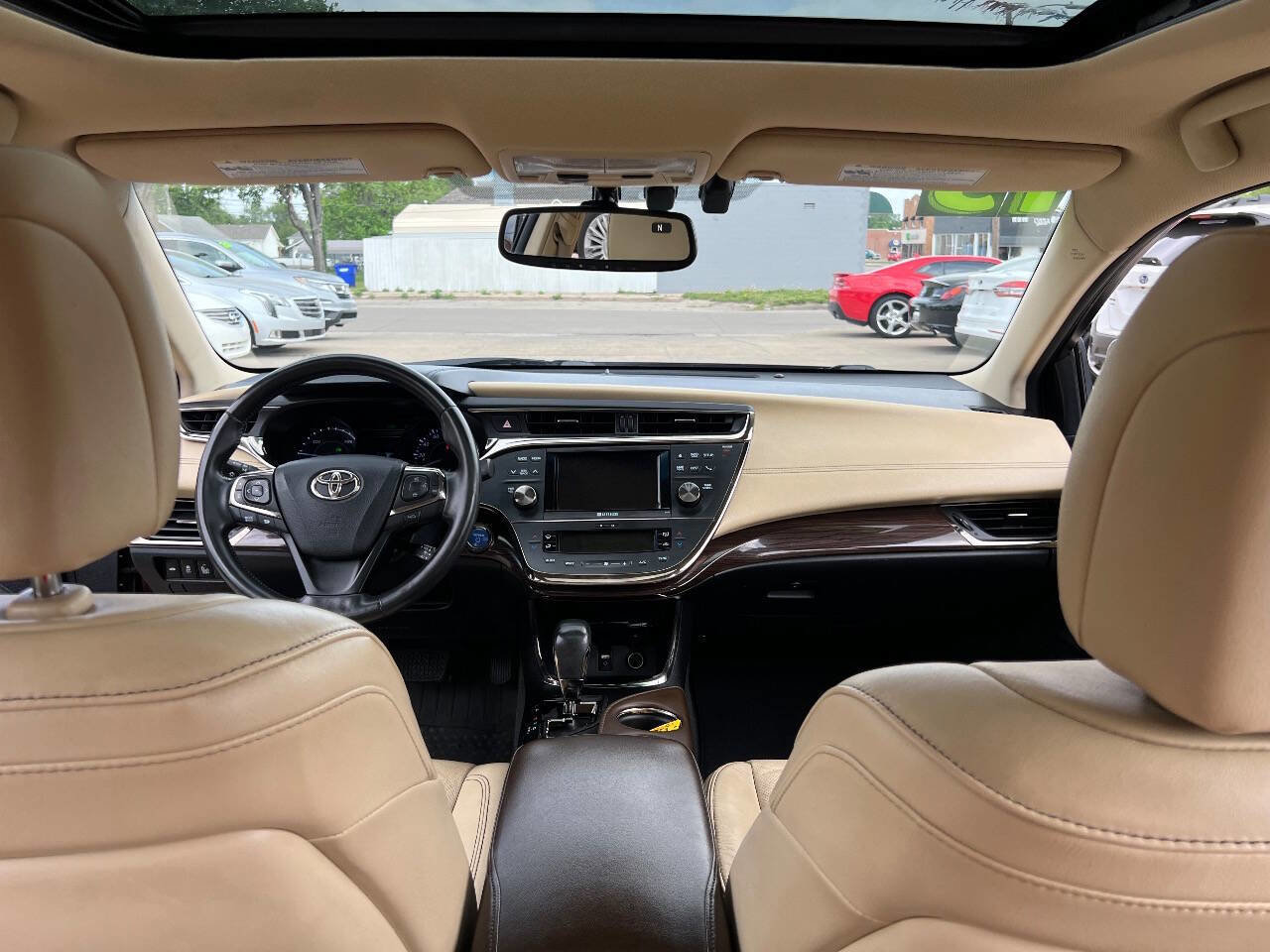 Used 2013 Toyota Avalon Limited w/ Technology Pkg FWD image 26