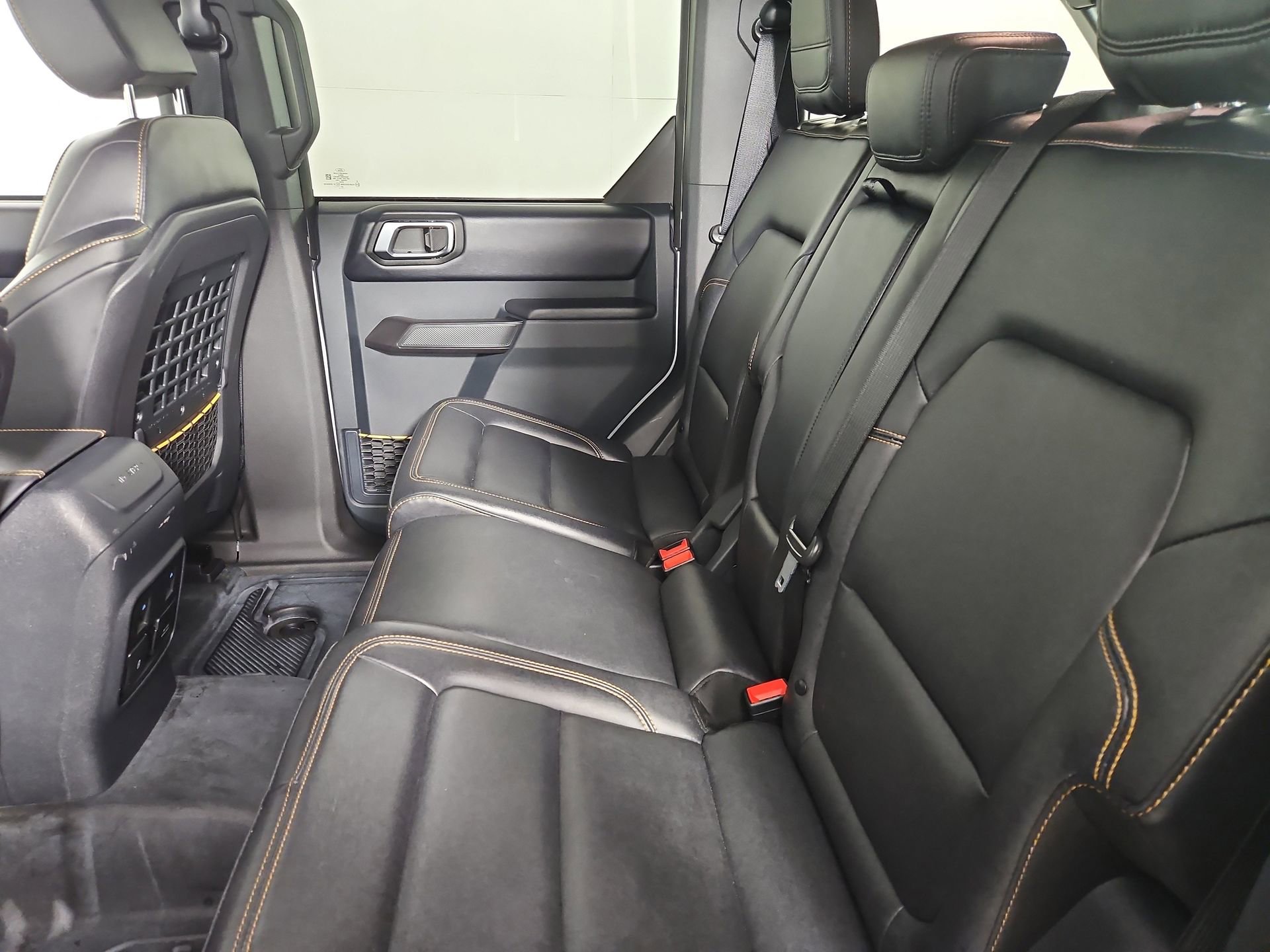 Used 2024 Ford Bronco Badlands image 38