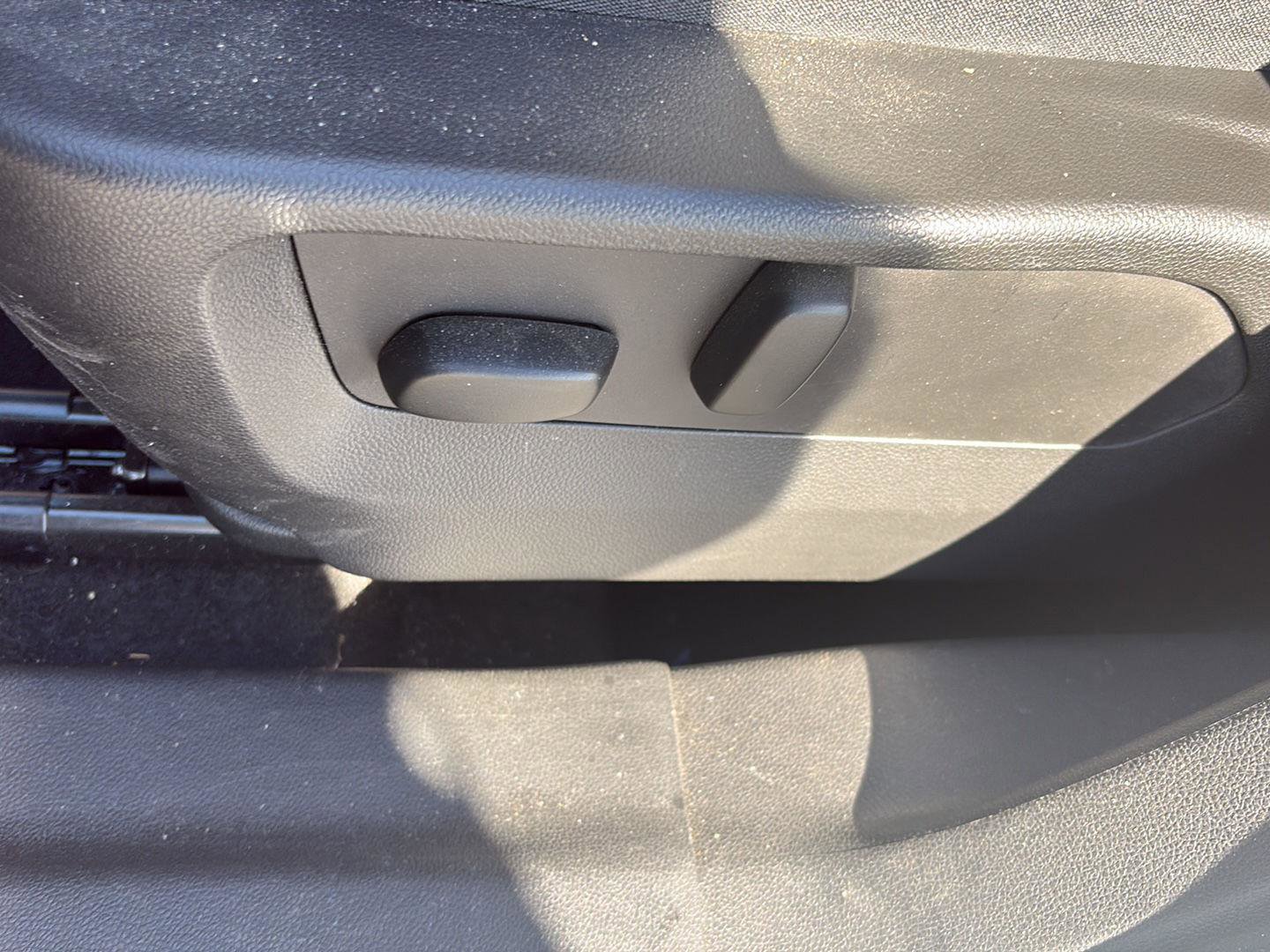 Used 2023 Buick Envision Avenir image 12