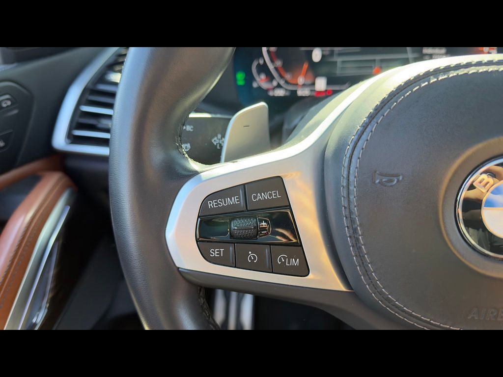 Used 2023 BMW X6 xDrive40i w/ M Sport Package AWD/4WD image 9