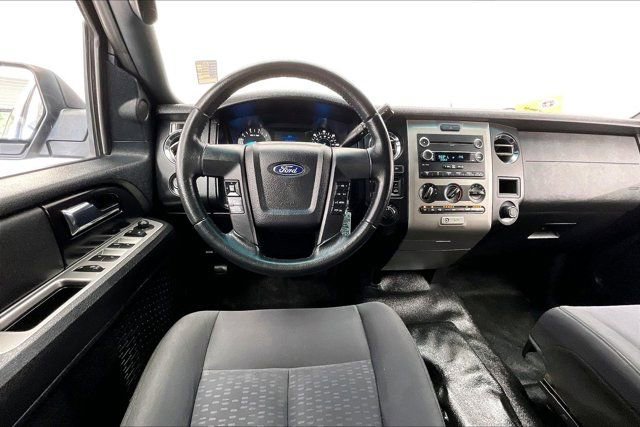 Used 2017 Ford Expedition EL XL image 4