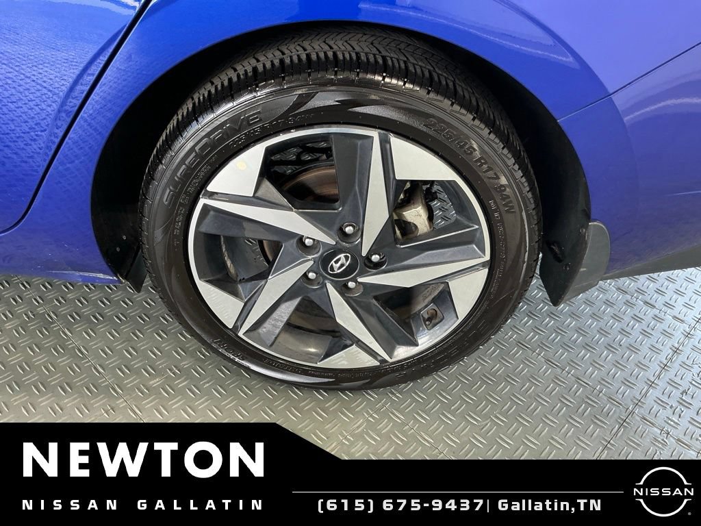 Used 2023 Hyundai Elantra SEL w/ Convenience Package FWD image 42