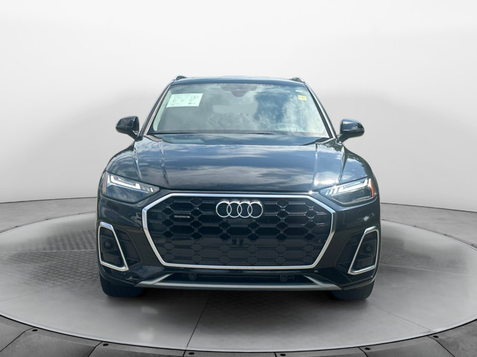 Certified 2024 Audi Q5 2.0T Prestige w/ Prestige Package AWD/4WD image 2