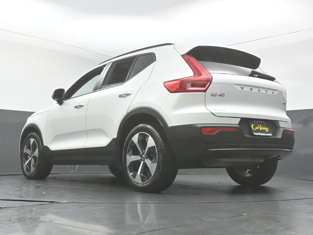 Used 2026 Volvo XC40 B5 Plus AWD/4WD image 49