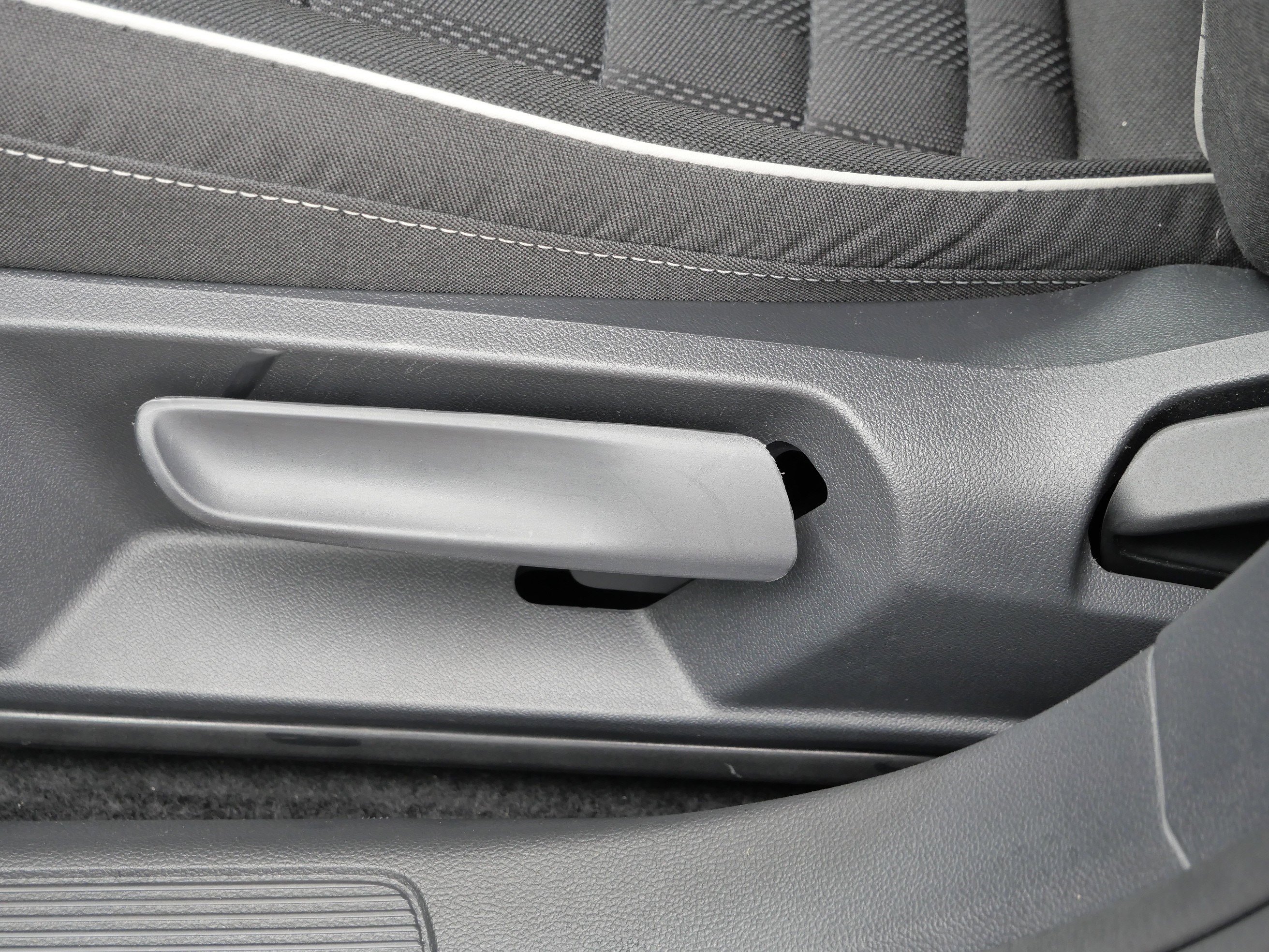 Certified 2024 Volkswagen Jetta Sport image 20