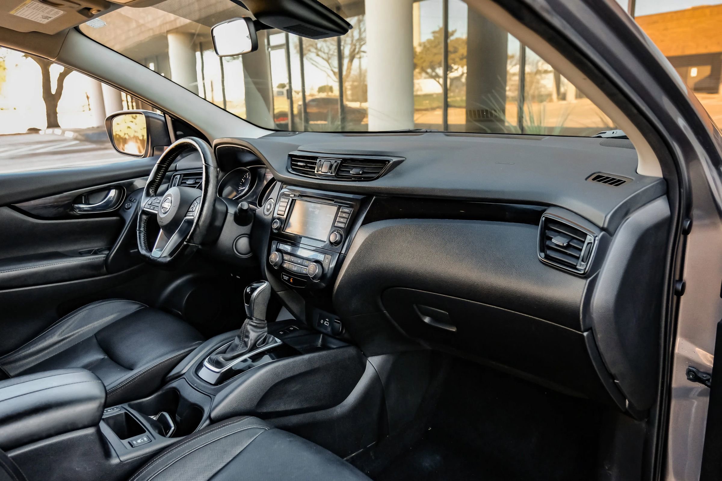 Used 2022 Nissan Rogue Sport SL AWD/4WD image 15